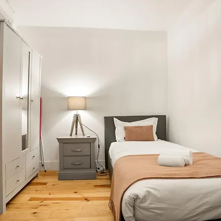 Spacious & Luxurious Penthouse In The Heart Of * ליסבון