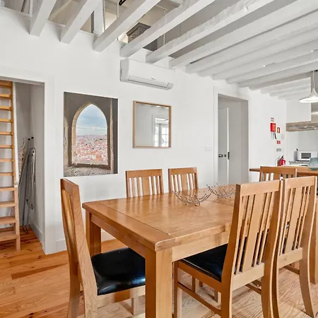 Spacious & Luxurious Penthouse In The Heart Of דירה ליסבון