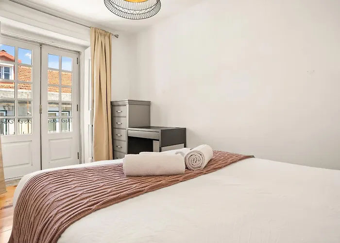 Spacious & Luxurious Penthouse In The Heart Of * Lisbon